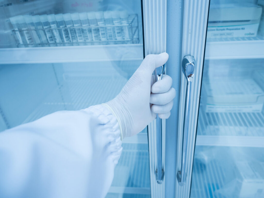 7 Things to Consider When Choosing Medical Storage Solutions