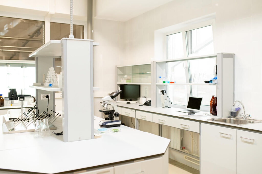 The 7 Laboratory Benches You Might Need in Your Facility