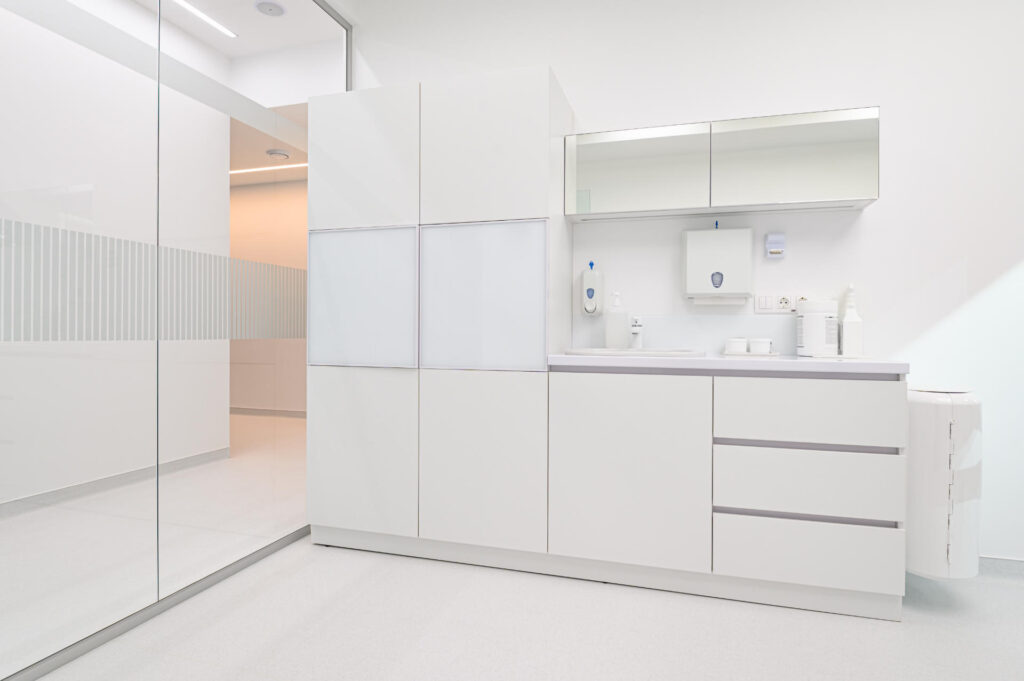 3 Points on Why Storage Cabinets Are Critical in Healthcare