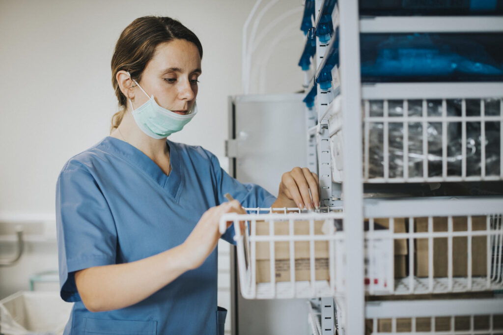 A Comprehensive Guide to Healthcare Mobile Storage Solutions